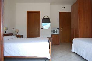 Shine 3* Acqualagna